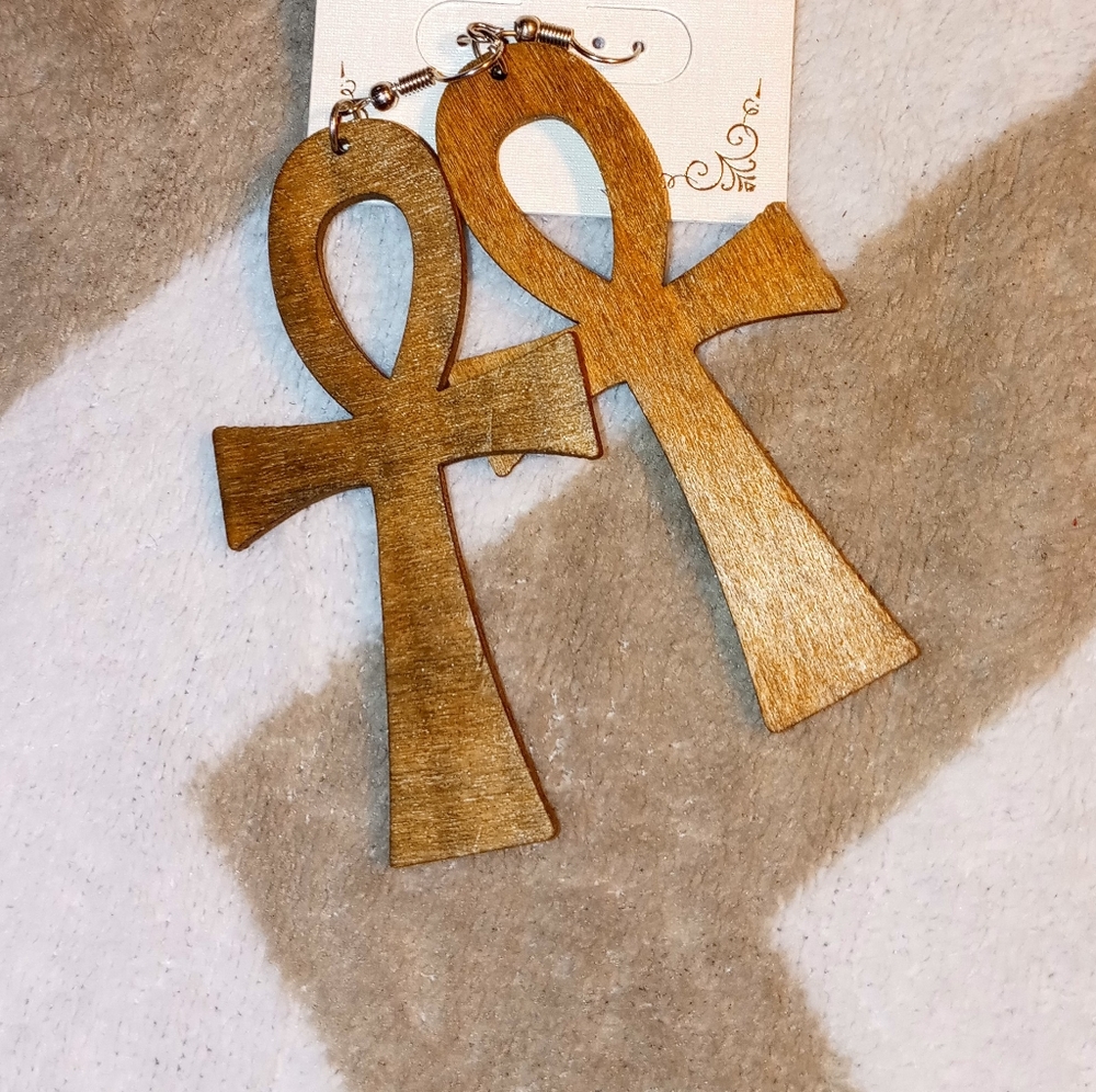 Dream Plus Light Brown Ankh Earrings